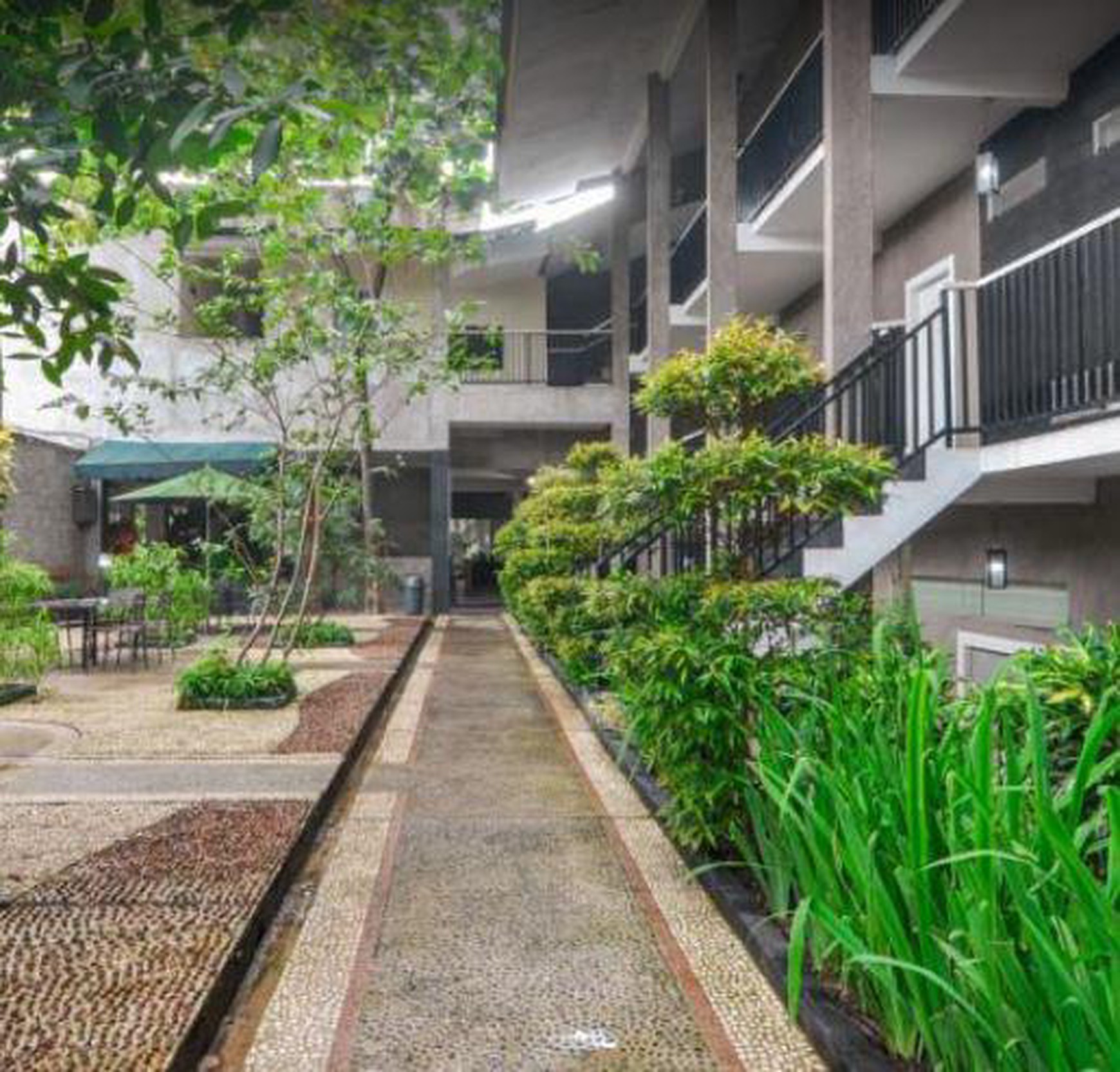 Dijual Ruang Usaha Ex Hotel, Ruang Training + Cafe, di Pondok Aren, Tangerang Selatan