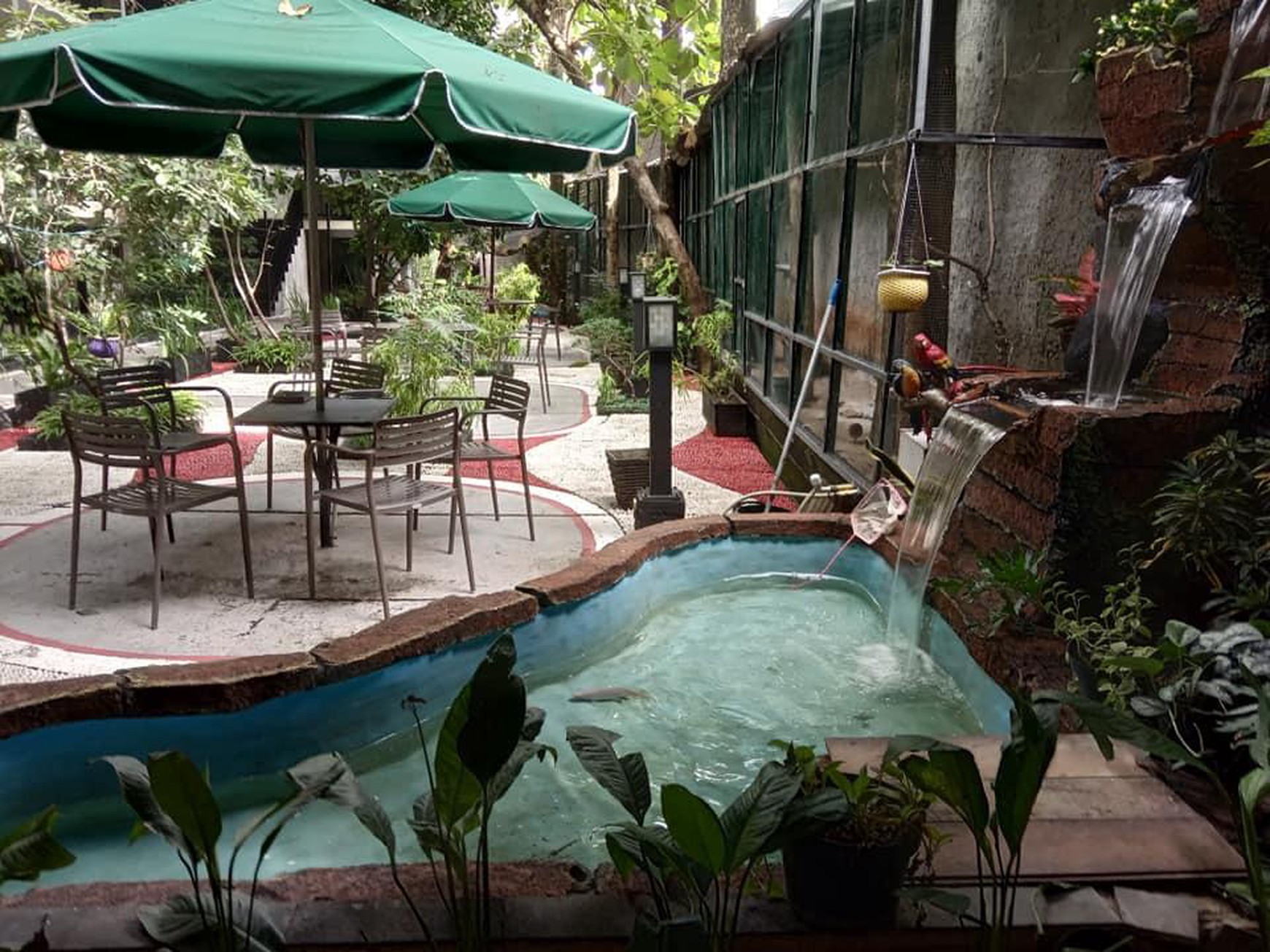 Dijual Ruang Usaha Ex Hotel, Ruang Training + Cafe, di Pondok Aren, Tangerang Selatan