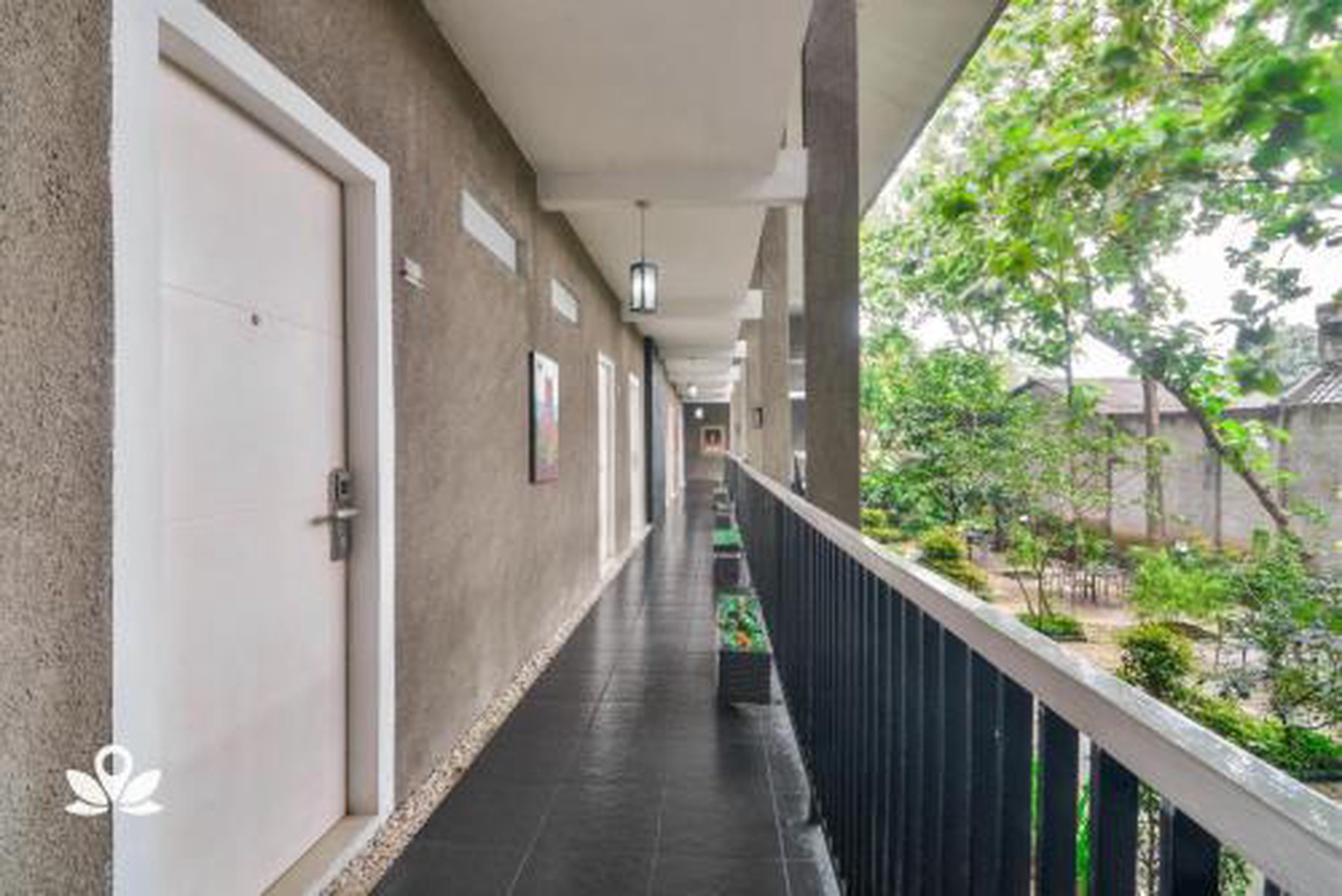 Dijual Ruang Usaha Ex Hotel, Ruang Training + Cafe, di Pondok Aren, Tangerang Selatan