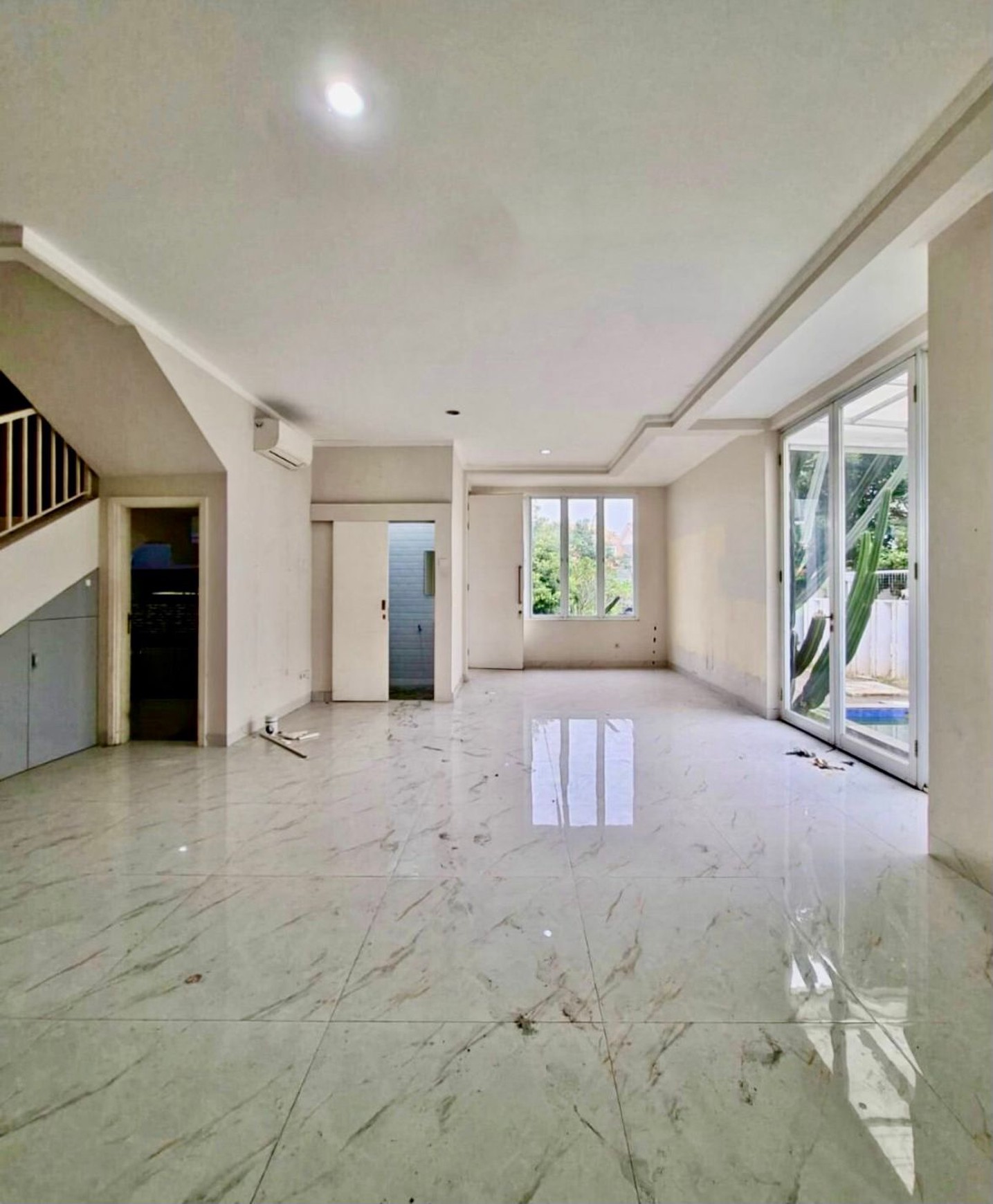 Rumah Hook Siap Huni dan Hunian Nyaman @Discovery Eola, Bintaro