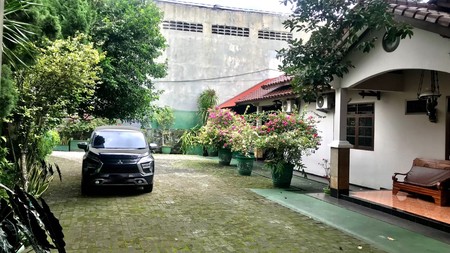 Rumah Siap Huni di Pondok Aren dengan Luas Tanah 1000 m2 dan Bangunun 400 m2