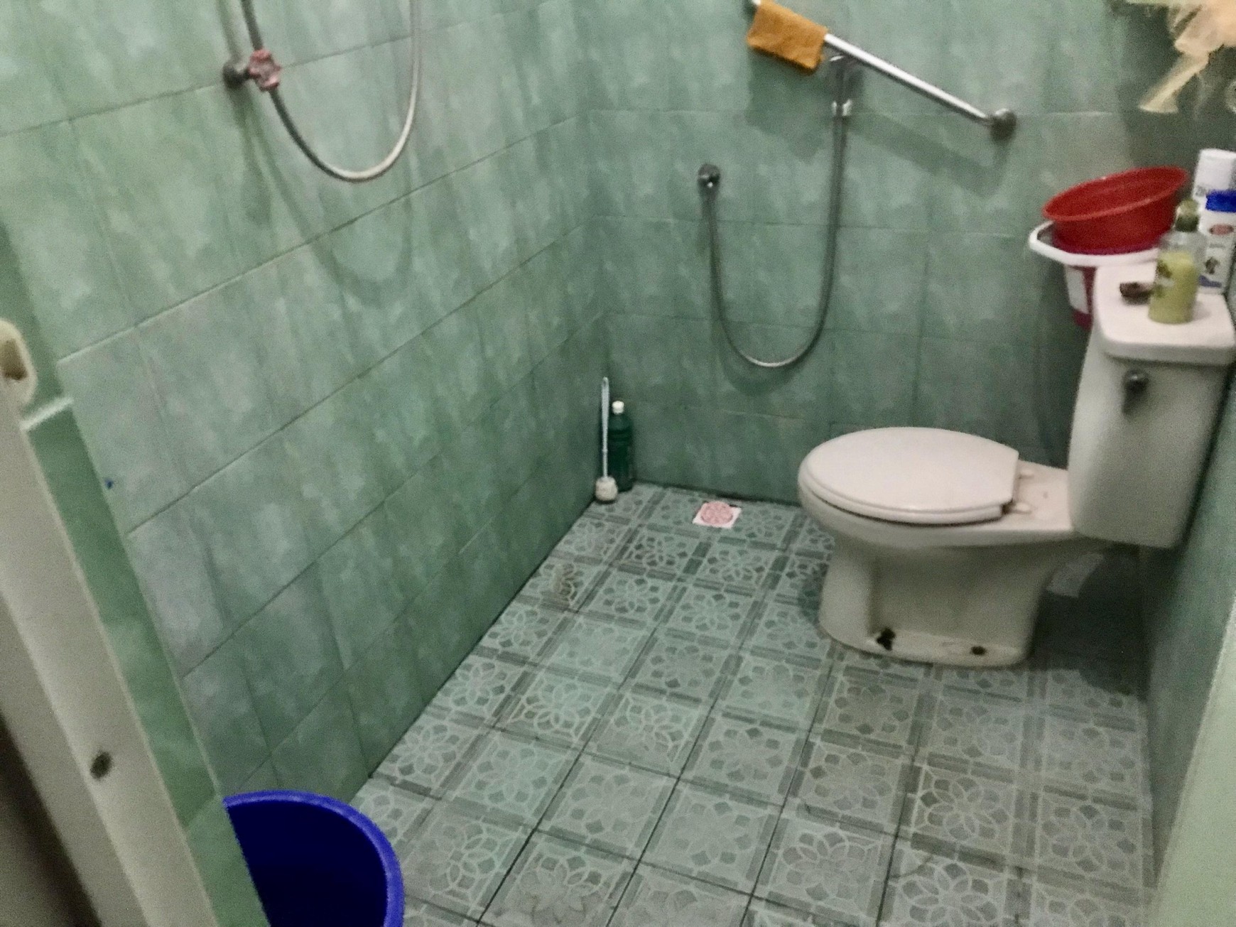 Rumah Siap Huni di Pondok Aren dengan Luas Tanah 1000 m2 dan Bangunun 400 m2