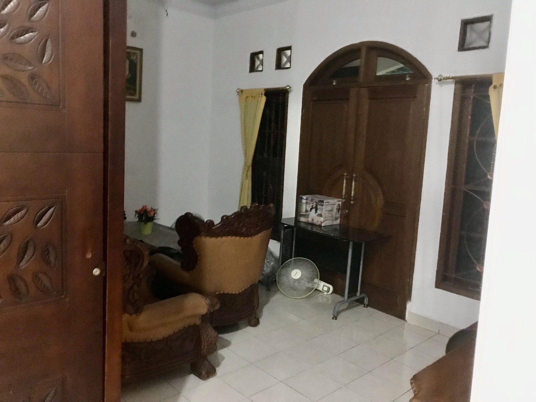 Rumah Siap Huni di Pondok Aren dengan Luas Tanah 1000 m2 dan Bangunun 400 m2