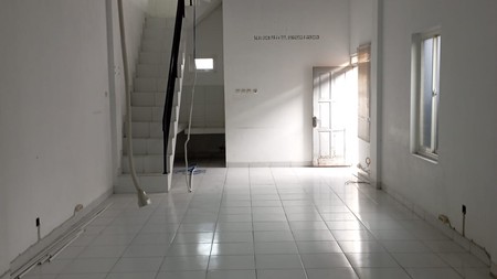 Ruko 2 Lantai Lokasi Strategis Dekat Kampus UIN Caturtunggal, Depok, Sleman