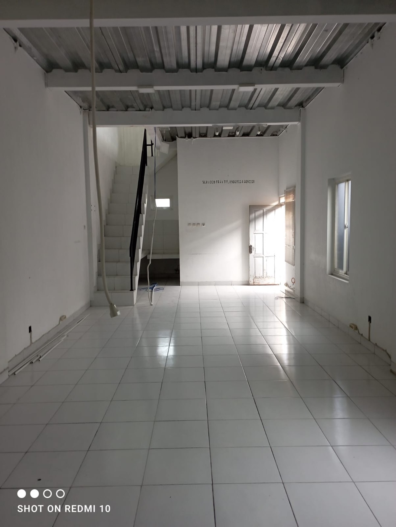 Ruko 2 Lantai Lokasi Strategis Dekat Kampus UIN Caturtunggal, Depok, Sleman