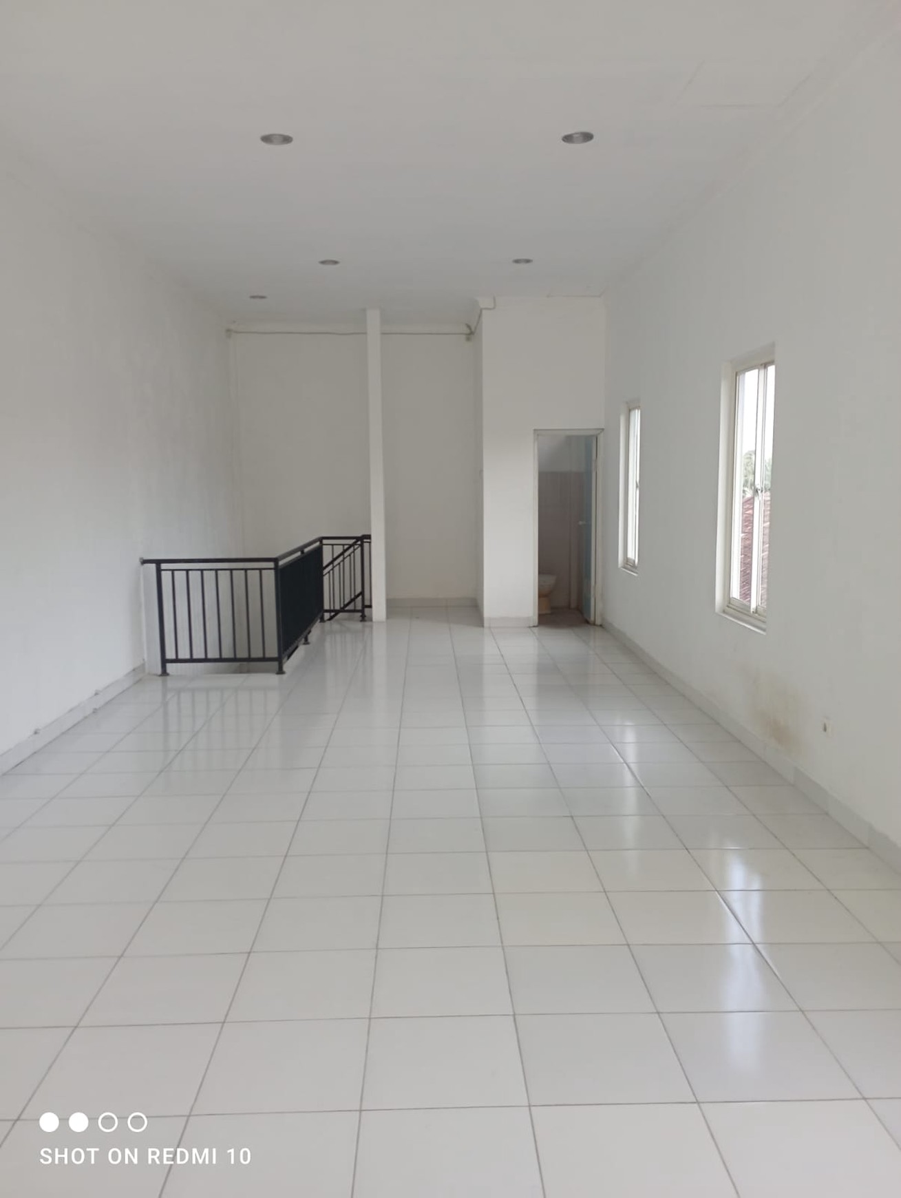 Ruko 2 Lantai Lokasi Strategis Dekat Kampus UIN Caturtunggal, Depok, Sleman