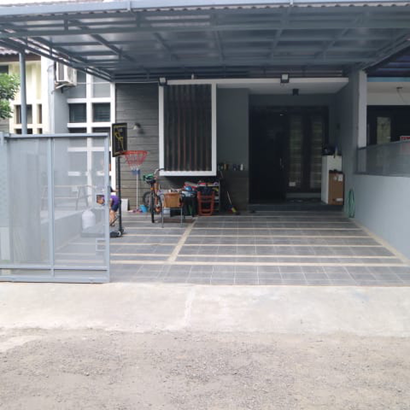Rumah Cantik di Komplek Batununggal Indah, Bandung