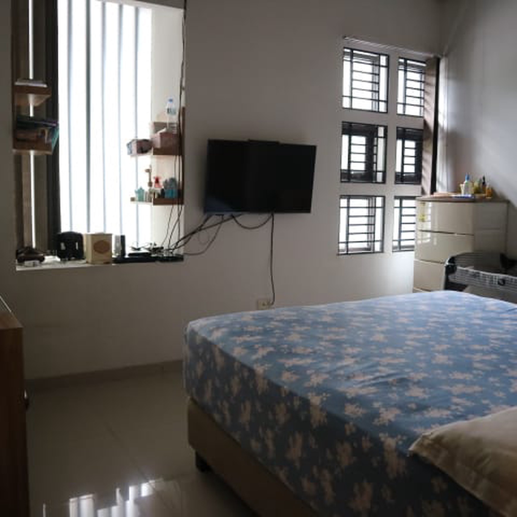 Rumah Cantik di Komplek Batununggal Indah, Bandung