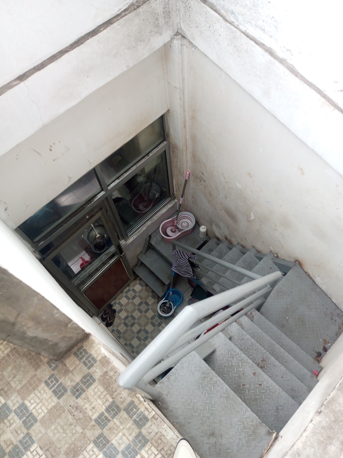 Rumah di Pusat Kota Daerah Sauyunan dekat Terminal Leuwipanjang