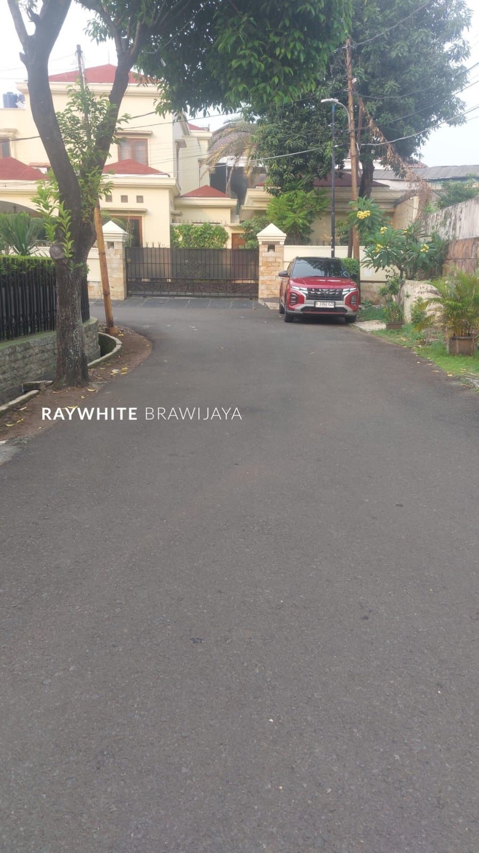 Rumah Hitung Tanah Area Taman Radio Dalam