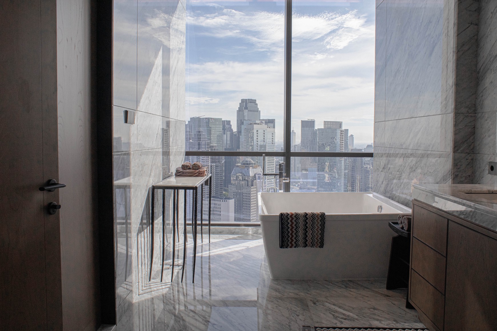 Penthouse Regent Residences Jakarta 506 m - Apartemen Mewah di Jakarta Pusat