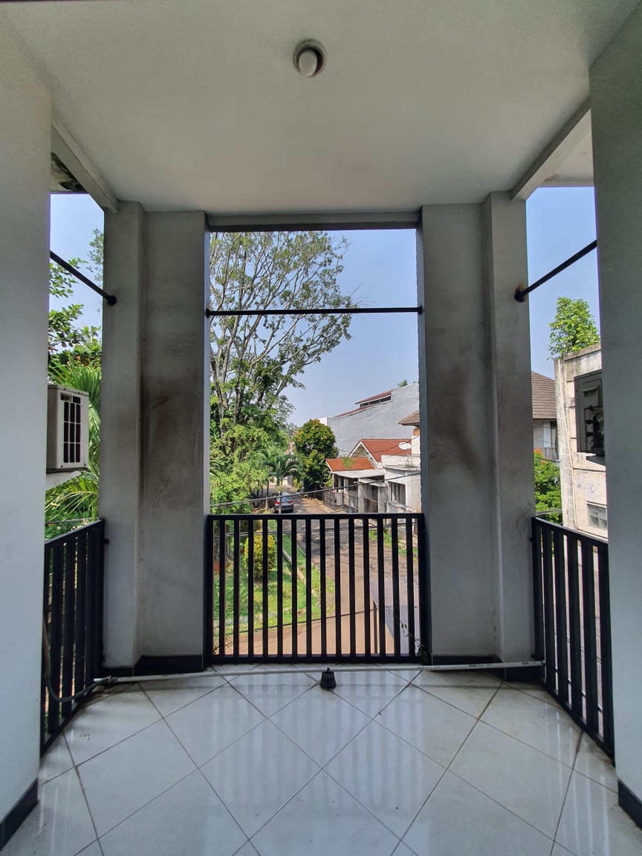 Rumah Cantik Posisi HOOK KT 5+2 KM 3 Siap Huni dengan Hunian Nyaman @Bintaro Sektor 3A