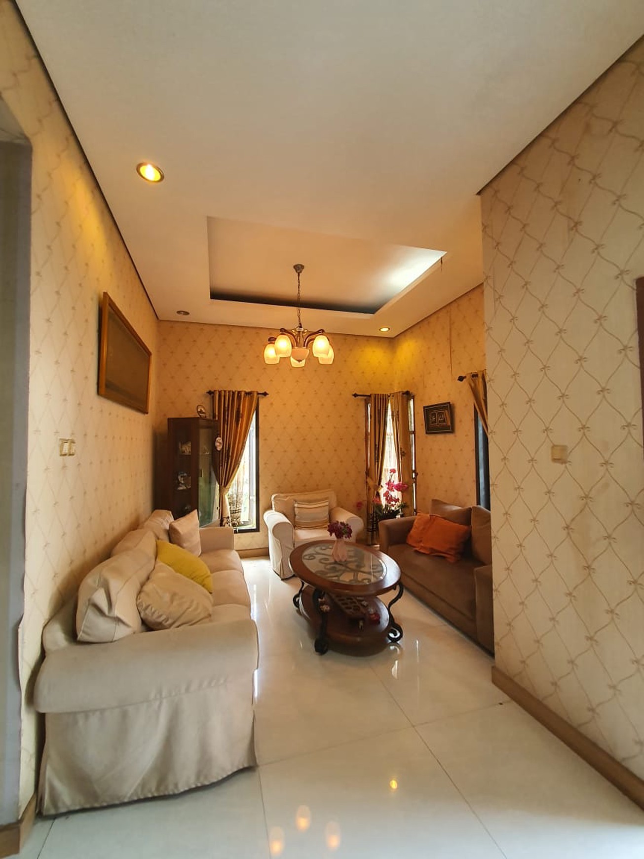 Rumah Cantik Posisi HOOK KT 5+2 KM 3 Siap Huni dengan Hunian Nyaman @Bintaro Sektor 3A