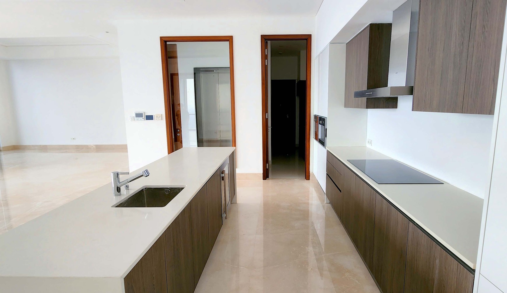 Dijual Apartemen 3 Kamar Regent Residences Jakarta 251 m - Hunian Mewah dengan Fasilitas Lengkap