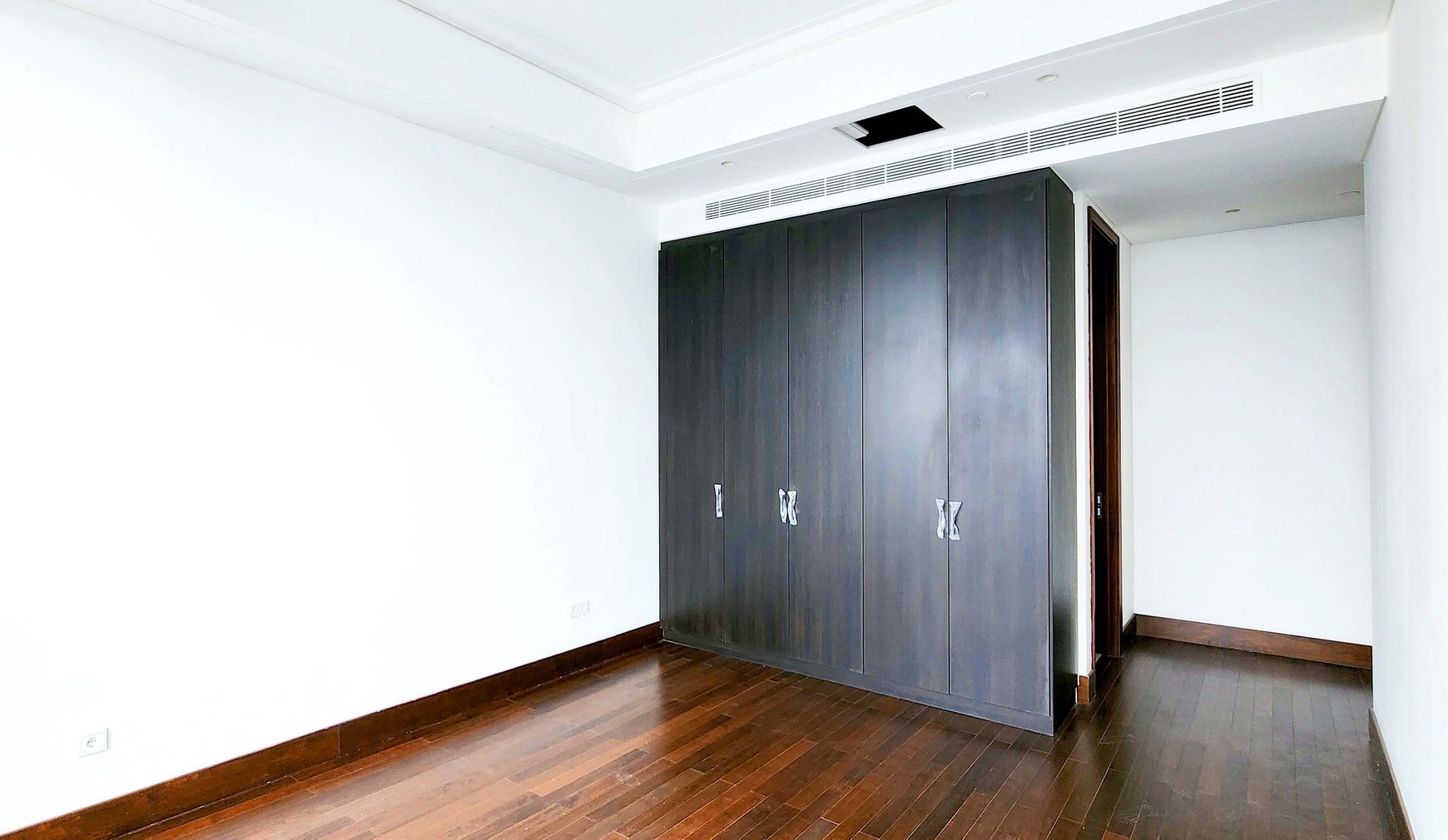 Dijual Apartemen 3 Kamar Regent Residences Jakarta 251 m - Hunian Mewah dengan Fasilitas Lengkap