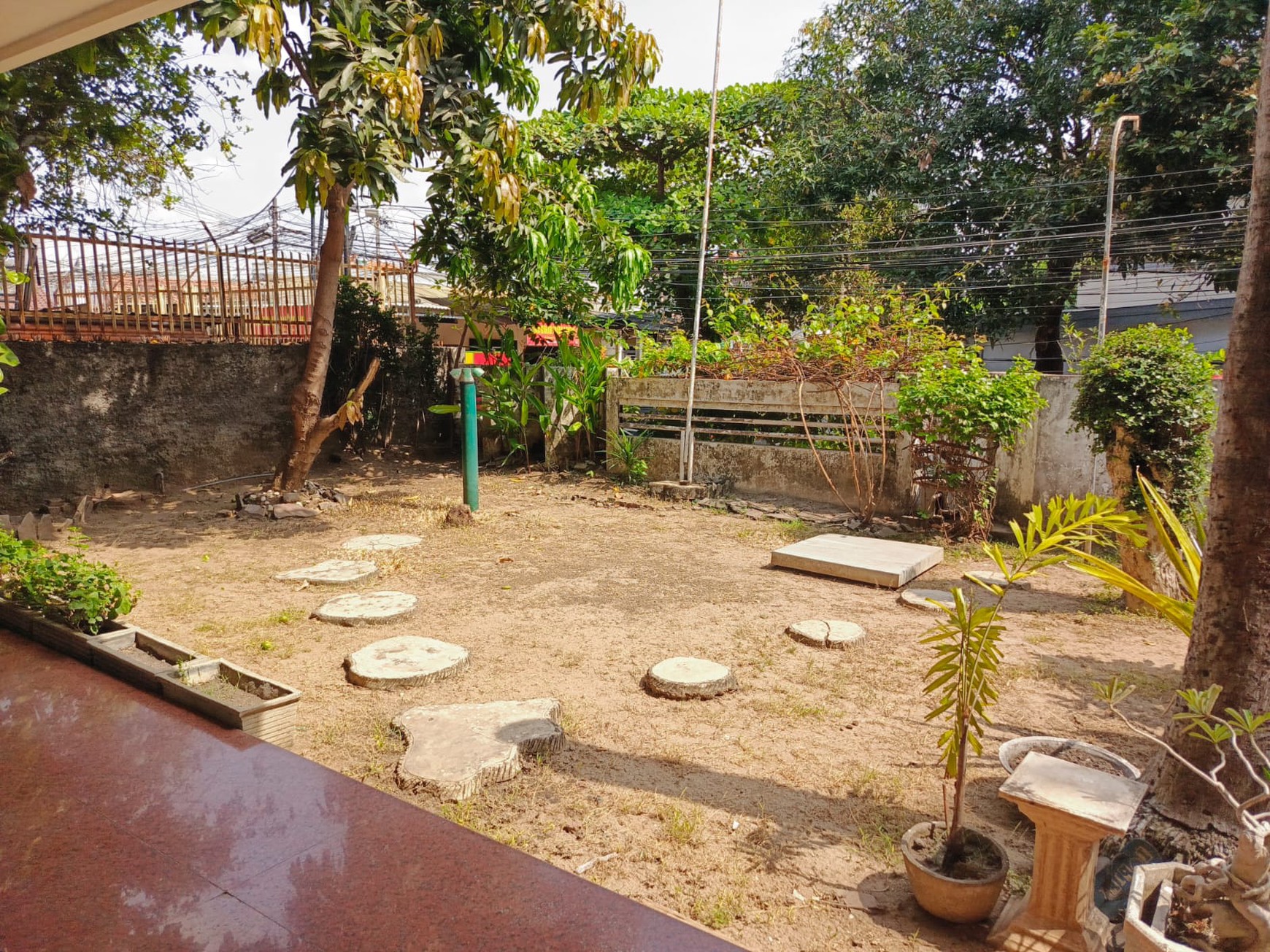 Dijual Rumah Area Premium Pusat Kota Jalan Kanwa Surabaya
