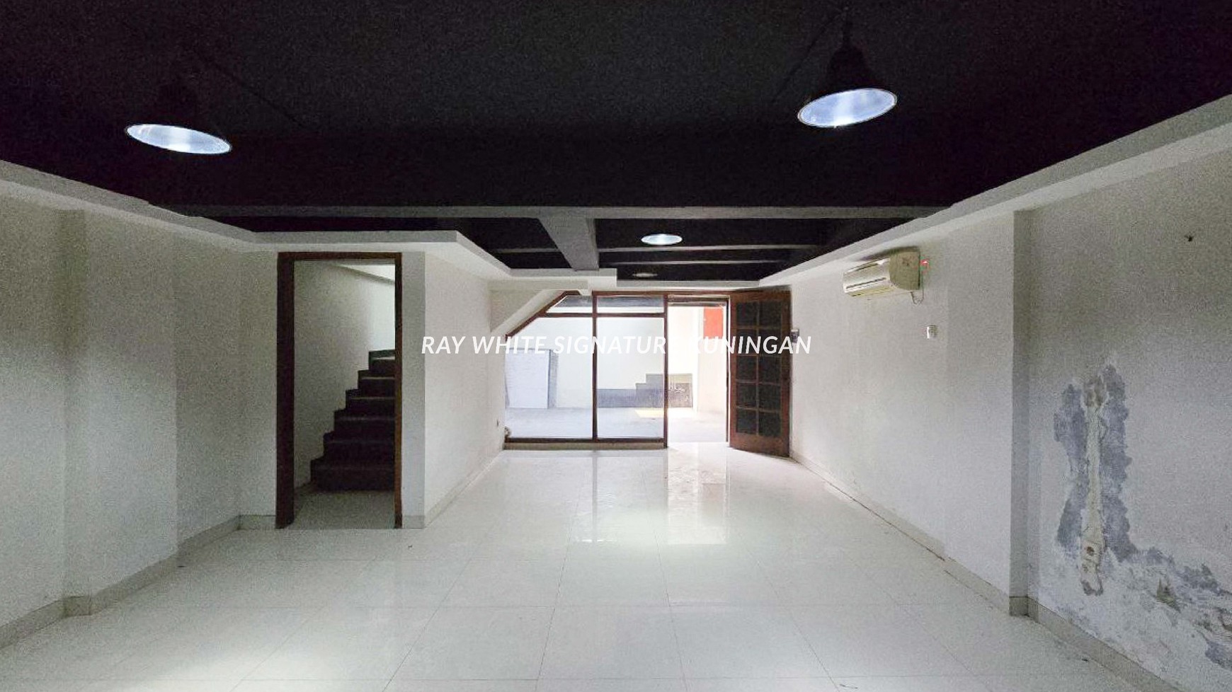 Ruko 3 Lantai Cocok Untuk Kantor, Usaha di Pasar Minggu Raya