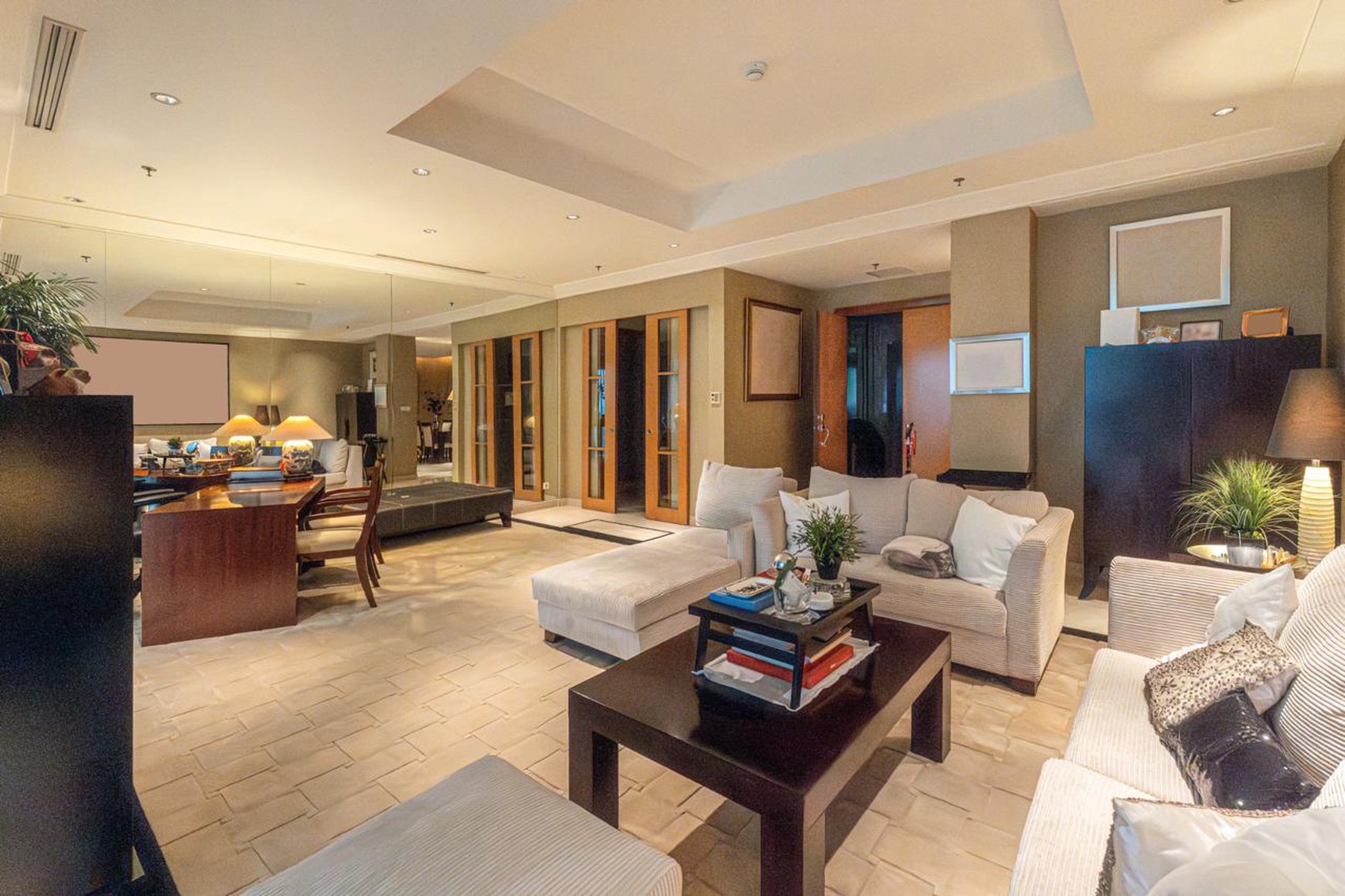 Most gorgeous fully furnished apartment in Pakubuwono Residence, Kebayoran Baru 