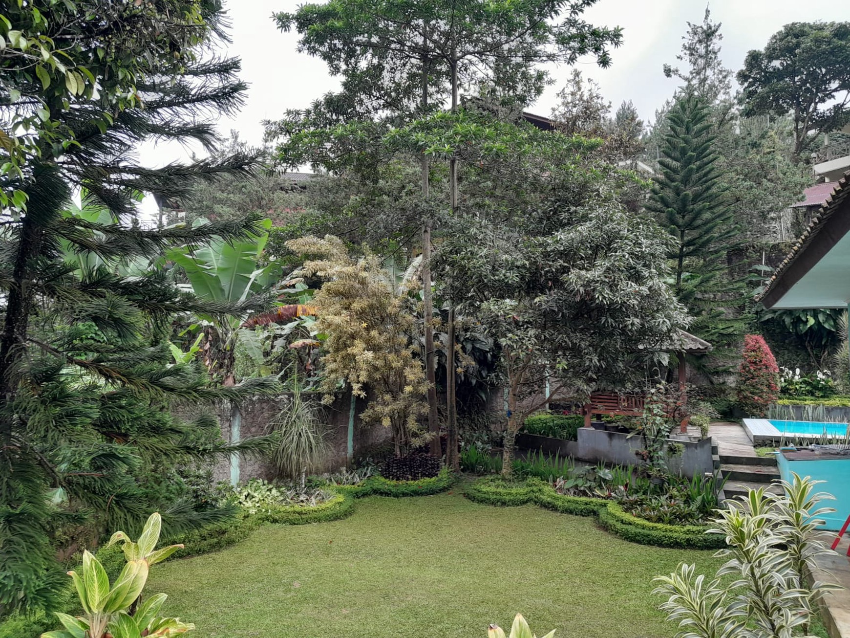 DIJUAL VILLA ASRI DAN NYAMAN DI CISARUA