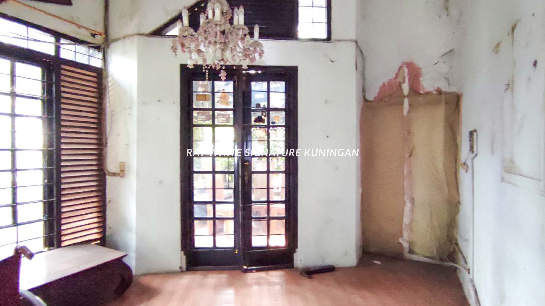 Dijual Rumah Dalam Komplek TVRI Cocok Untuk Hunian Lokasi Tenang