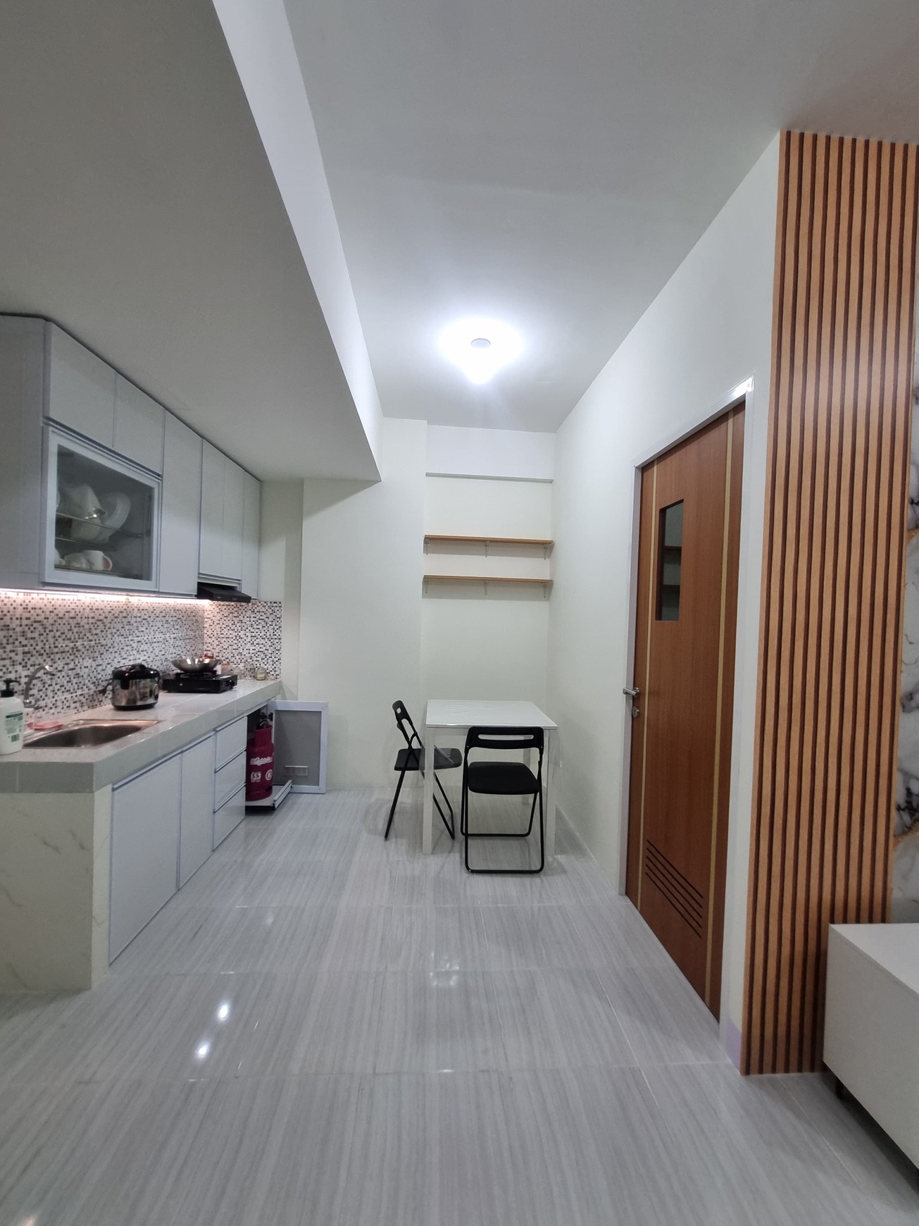 Disewakan Apartemen Puncak Dharmahusada Tipe 2 Bedroom FULL Furnished Baru Modern Tower C lantai 33