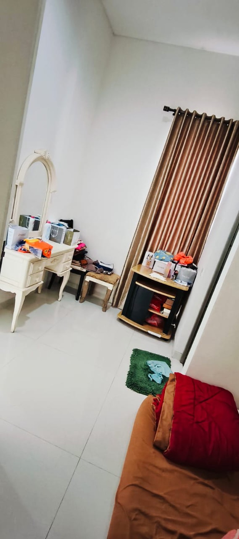 Dijual Rumah Greenland Residence - cluster Armaya - Modern 2 Lantai - Carport 2 Mobil Dekat Citraland, Pakuwon Mall Surabaya