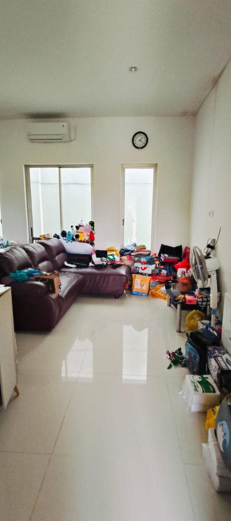 Dijual Rumah Greenland Residence - cluster Armaya - Modern 2 Lantai - Carport 2 Mobil Dekat Citraland, Pakuwon Mall Surabaya