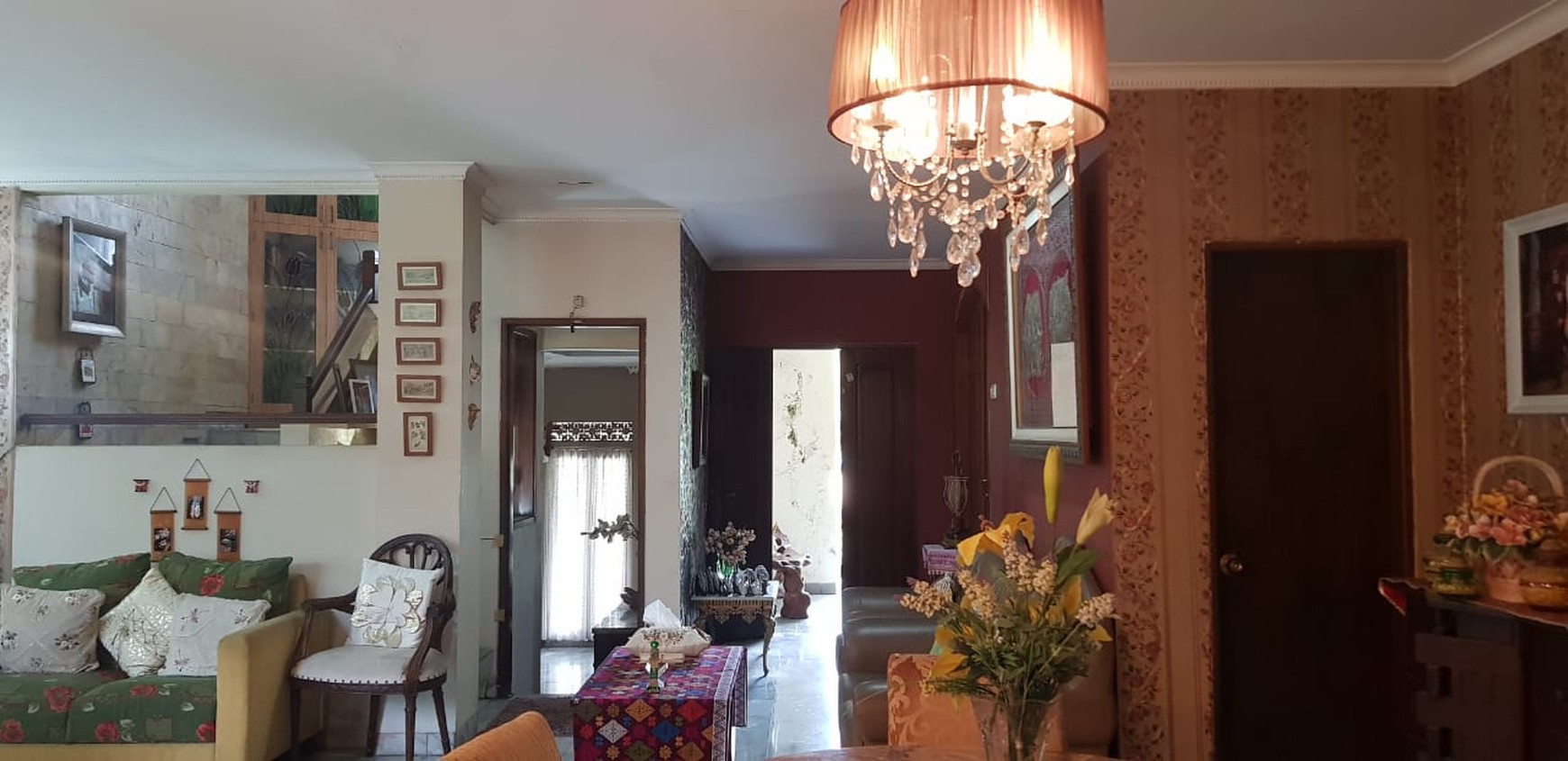 Rumah Nuansa Bali di Bali View Cirendeu Ciputat