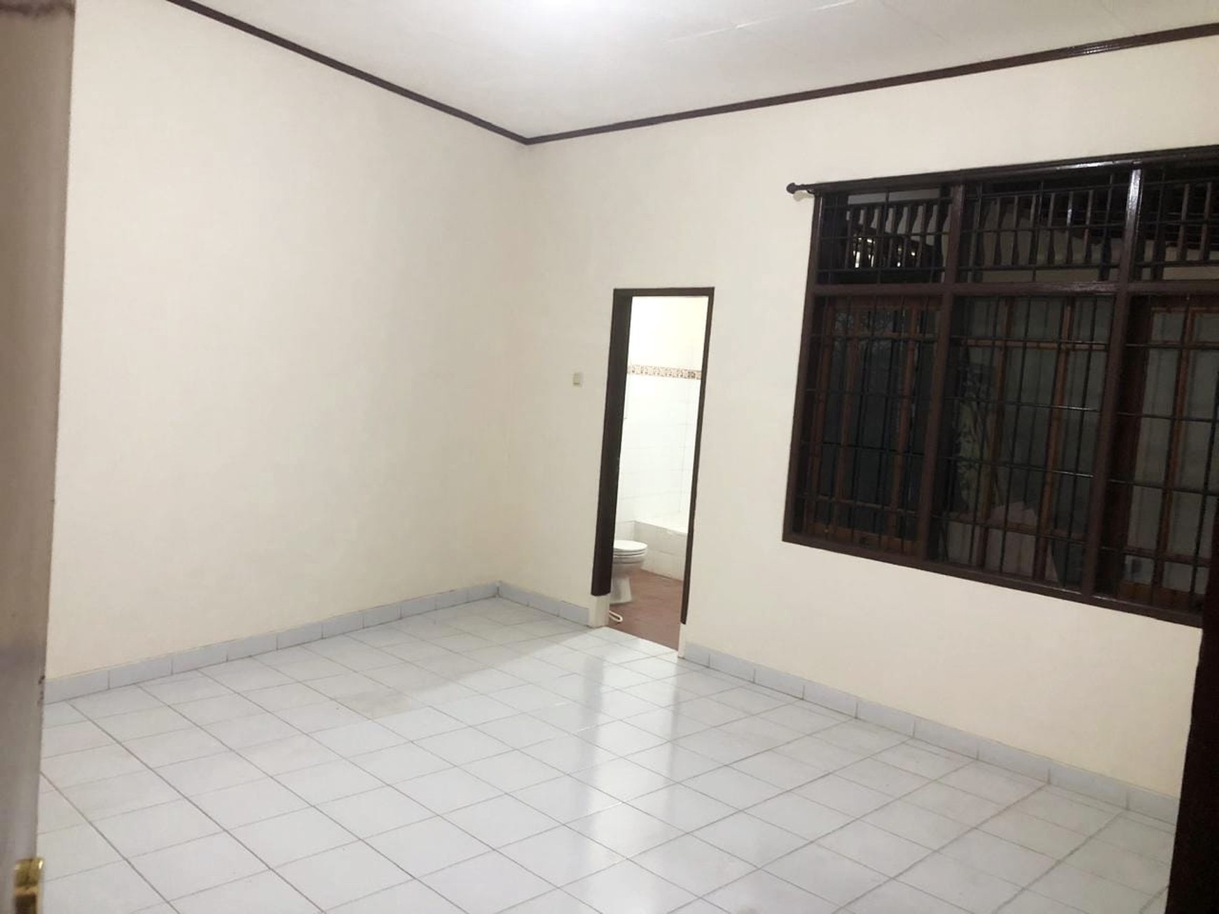 Rumah 1 Lantai, Bebas banjir, Lokasi Strategis dekat ST. Sudimara