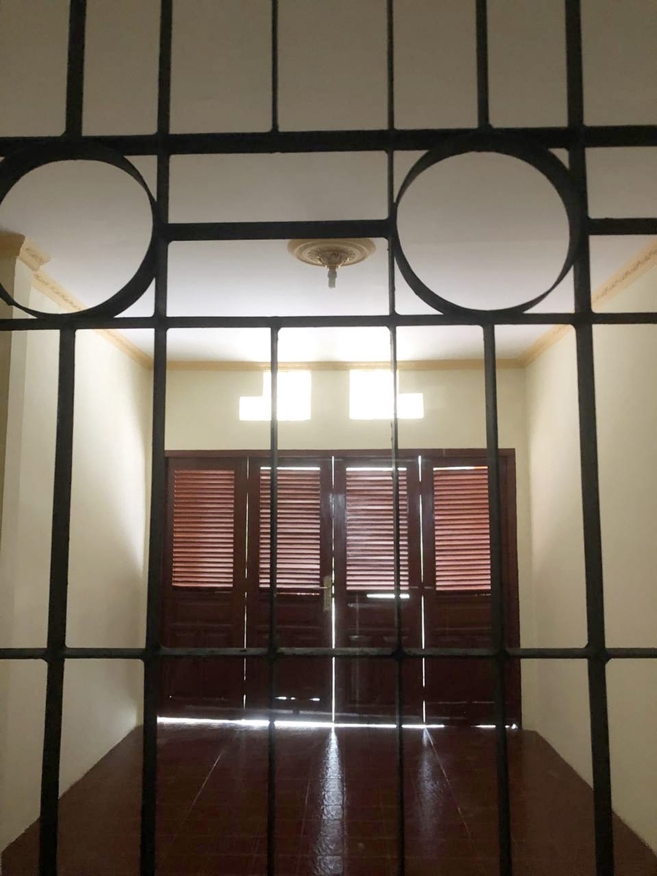 Rumah 1 Lantai, Bebas banjir, Lokasi Strategis dekat ST. Sudimara