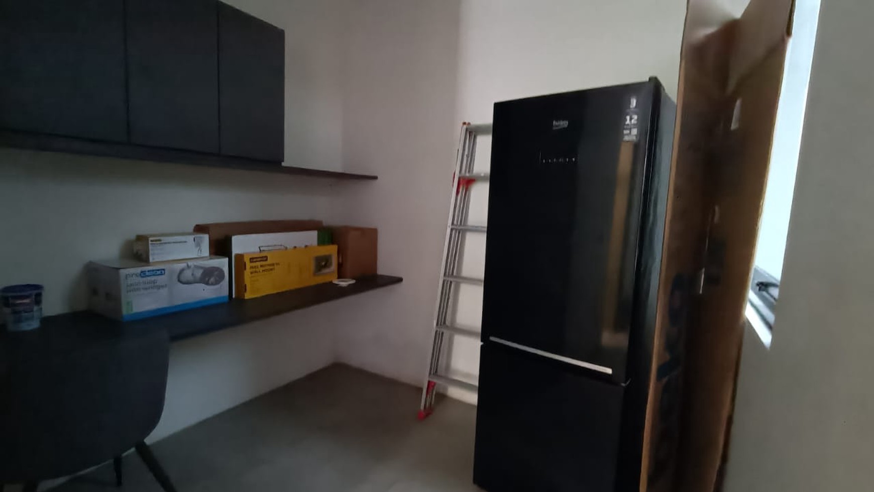 disewa rumah siap huni rapih bersih terawat strategis di tanahkayu bsd city