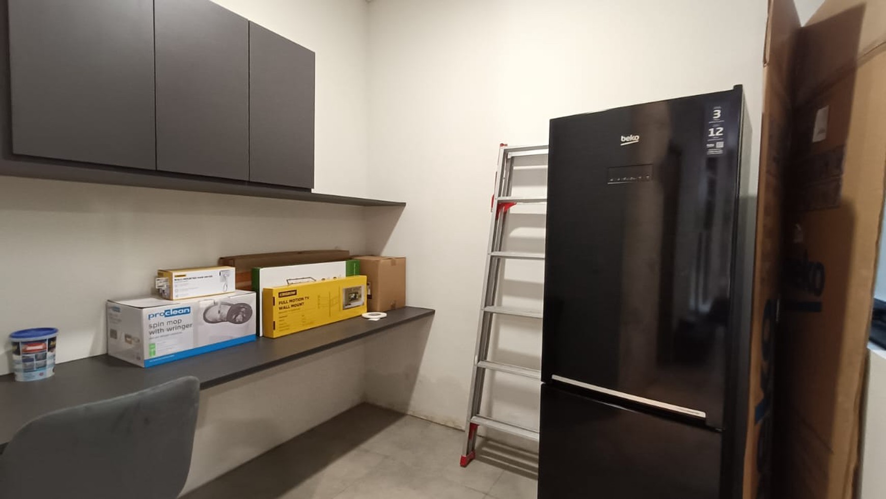 disewa rumah siap huni rapih bersih terawat strategis di tanahkayu bsd city