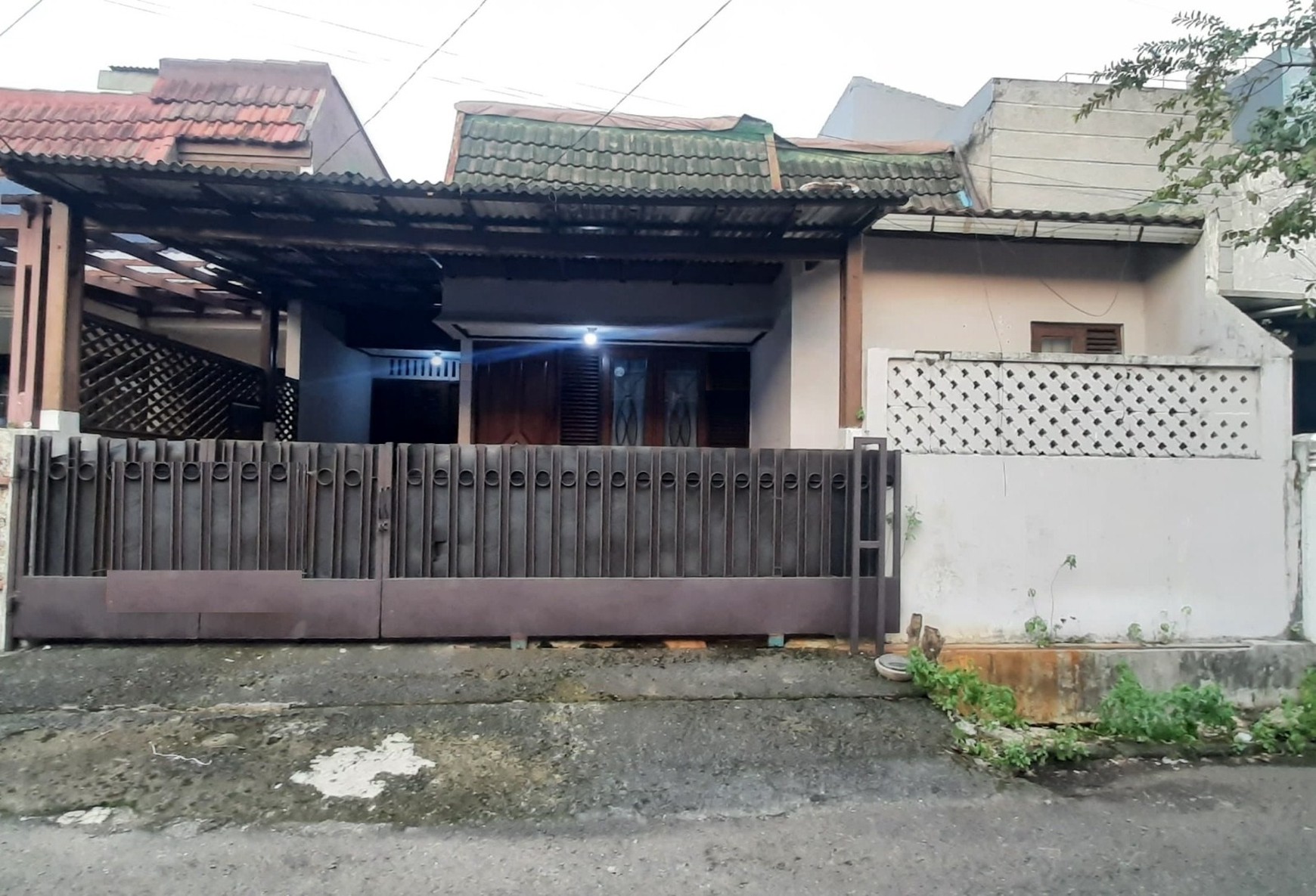 Rumah Siap Huni Area Bintaro Jaya Sektor 2, Dekat Pasar Modern & Gate Tol