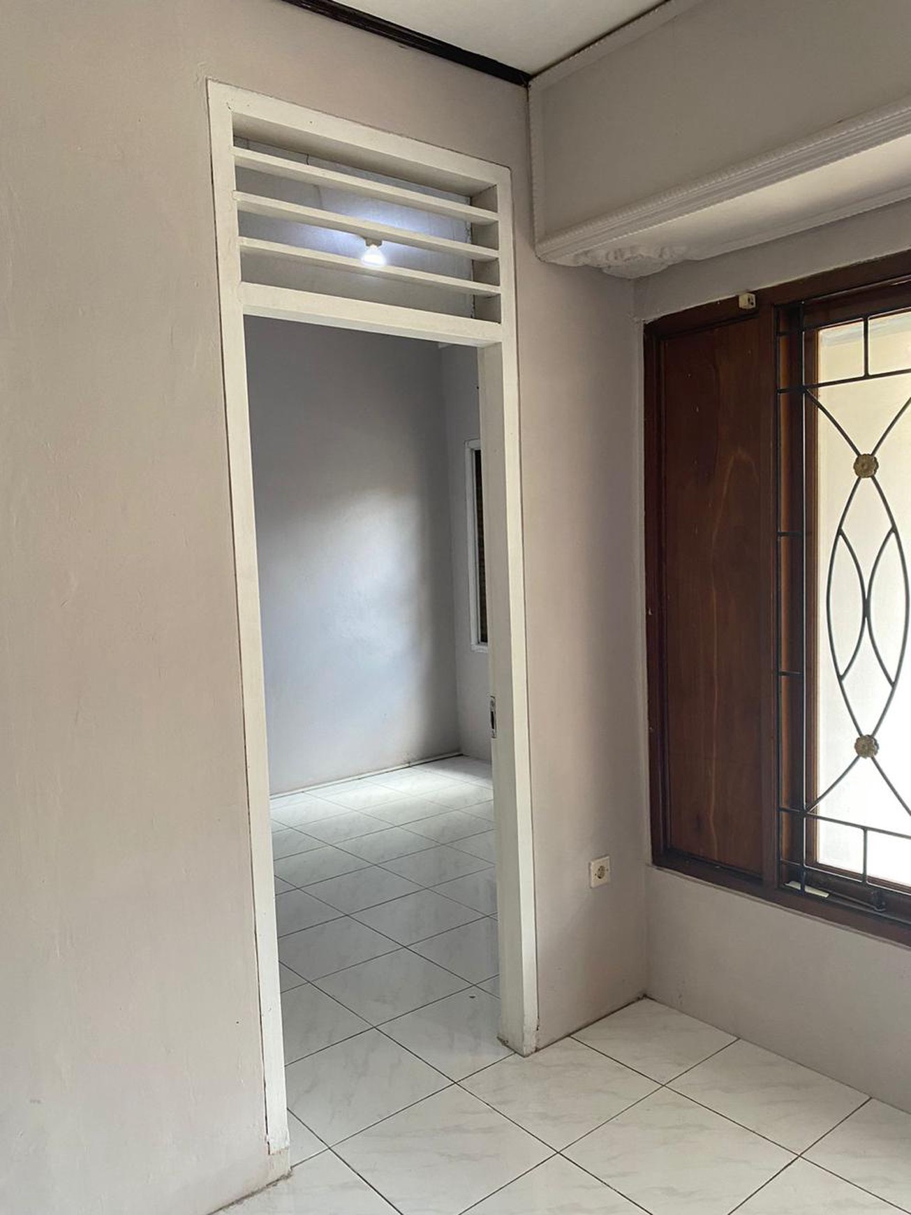 Rumah Siap Huni Area Bintaro Jaya Sektor 2, Dekat Pasar Modern & Gate Tol