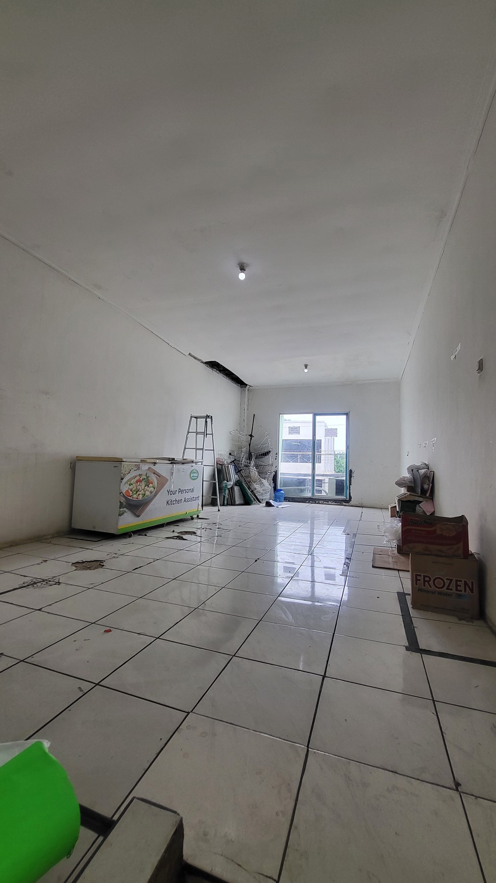 Ruko 2 Lantai Hadap Jalan Raya di Serua Residence Depok 