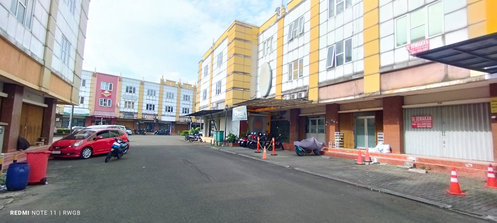 disewa ruko rapih renovasi siap pakai ruko golden boulevard bsd city