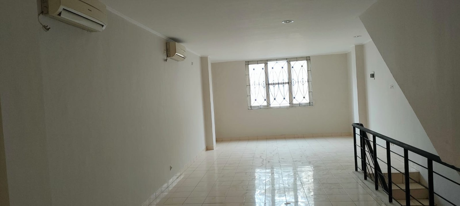 disewa ruko rapih renovasi siap pakai ruko golden boulevard bsd city