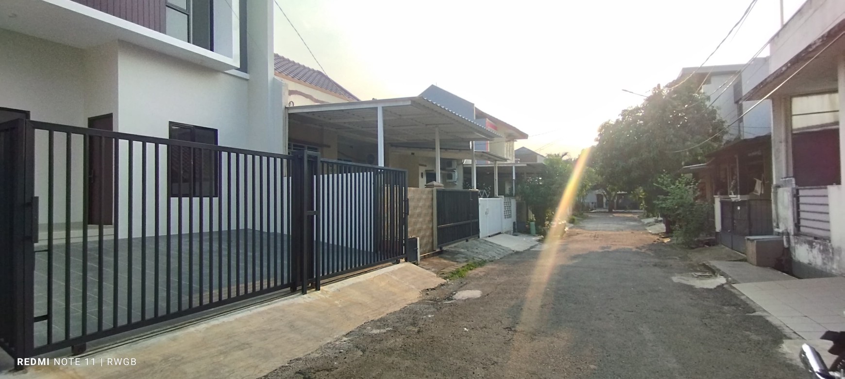 Jual cepat rumah di regency melati mas serpong tangerang selatan strategis murah hanya 1.6M nego siap huni