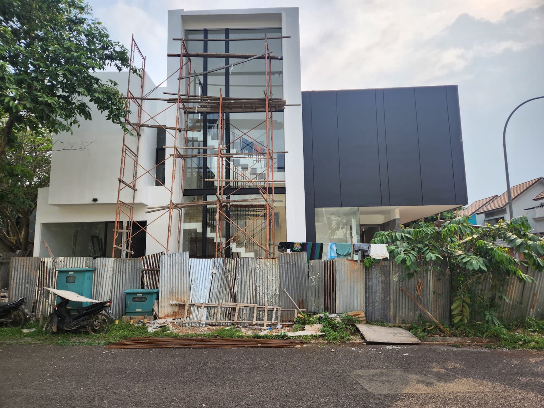 Rumah Baru Minimalis 2 Lantai di The Icon BSD Dekat Akses Tol