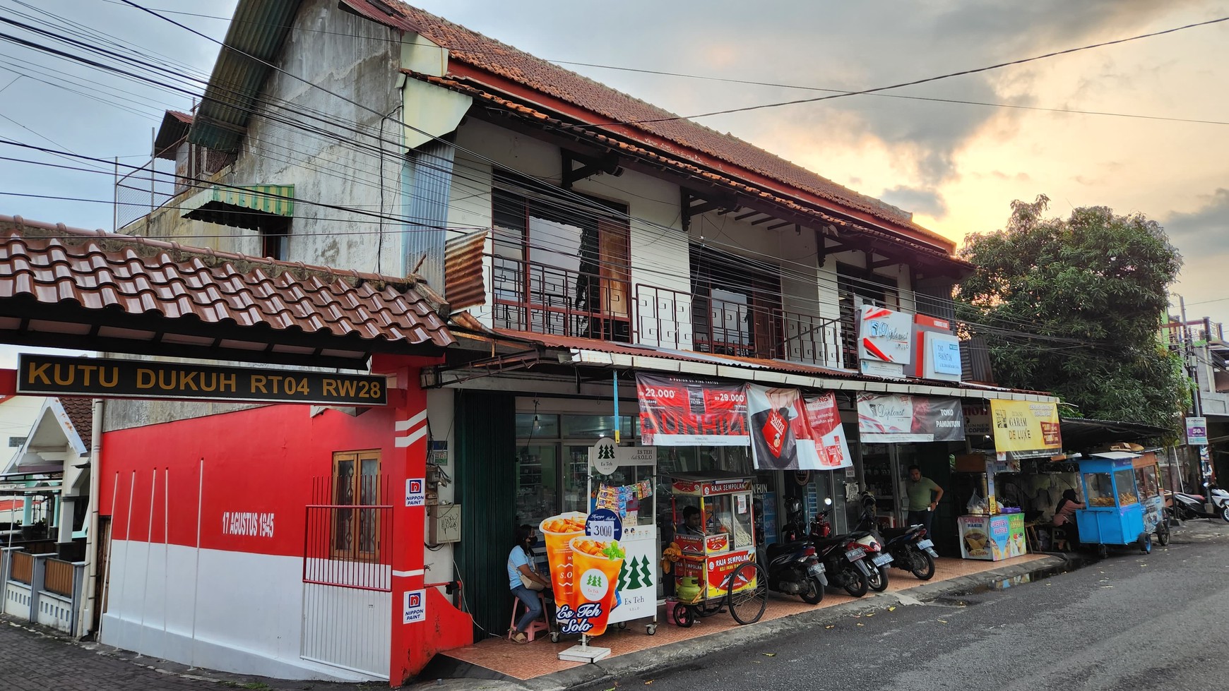 Ruko 2 Lantai di Jl. Selokan Mataram, Sinduadi, Mlati, Sleman.