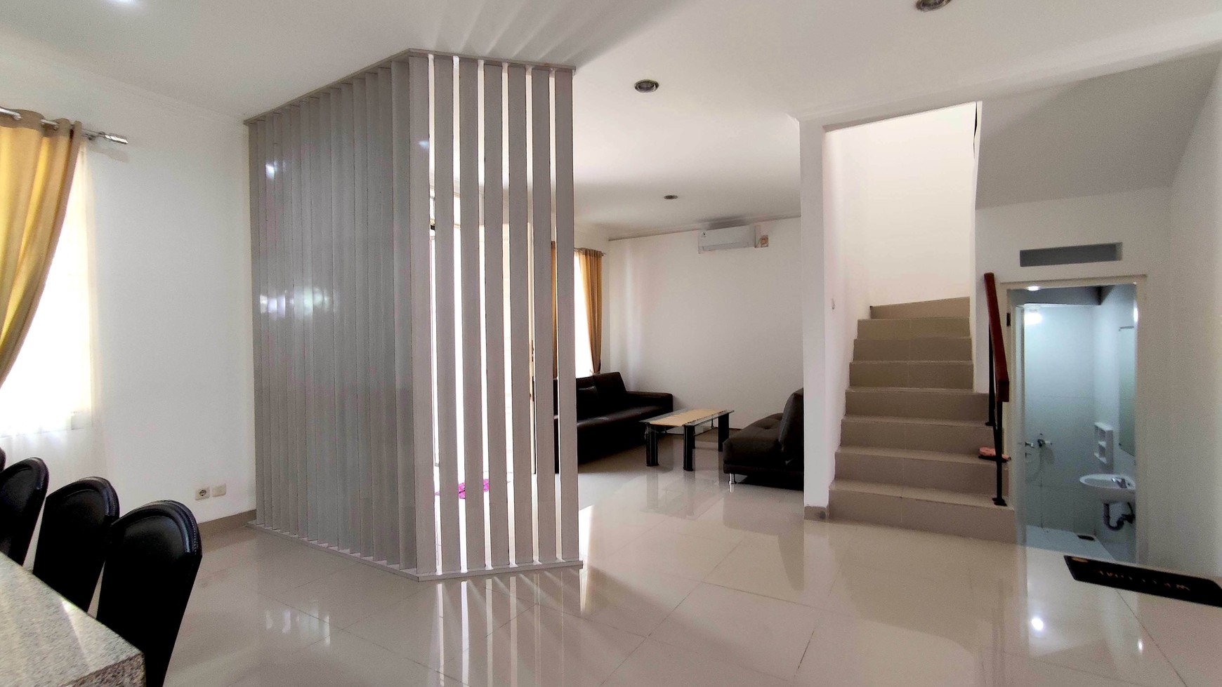 Rumah D'Oakwood Cluster Lippo Cikarang Di Tengah Pusat