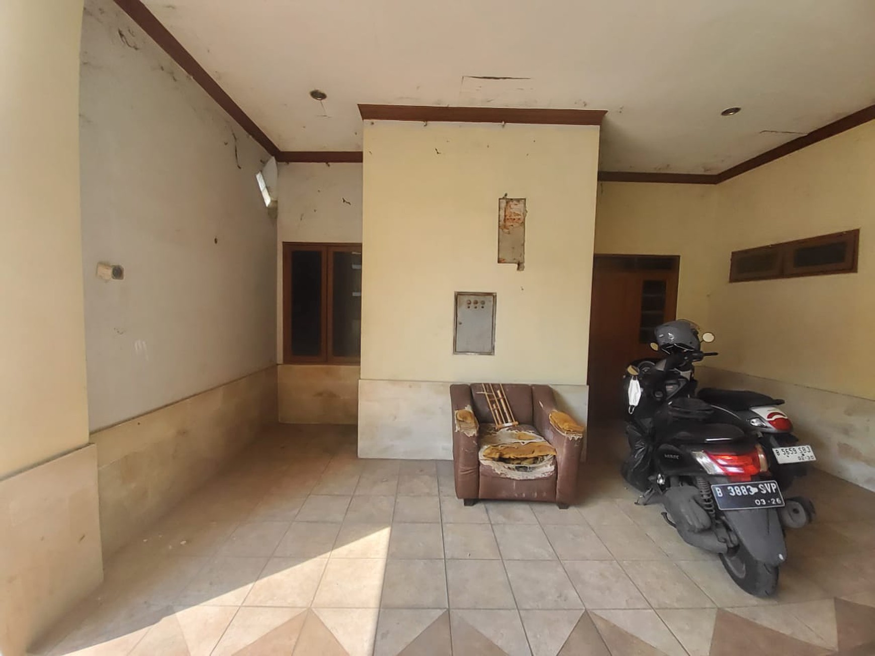 Lelang Rumah Kost Hitung Harga Tanah LT 823m2 Area Lebak Bulus, Jakarta Selatan