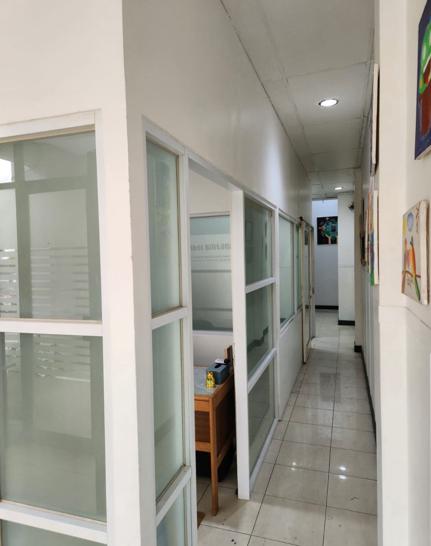 Ruko Siap Pakai 4 Tingkat dan Lokasi Strategis di Kebayoran Baru, Jakarta Selatan