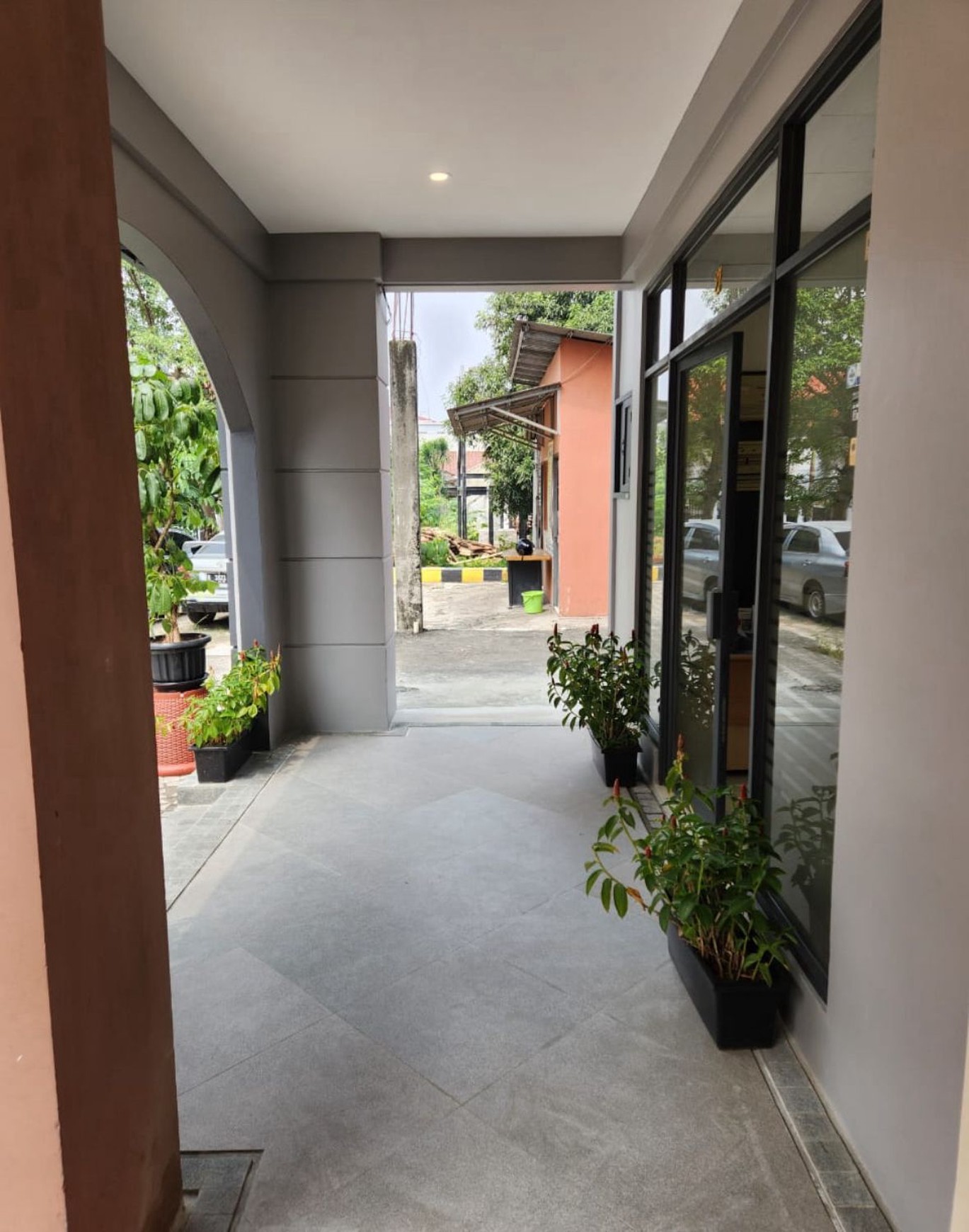 Ruko Siap Pakai 4 Tingkat dan Lokasi Strategis di Kebayoran Baru, Jakarta Selatan