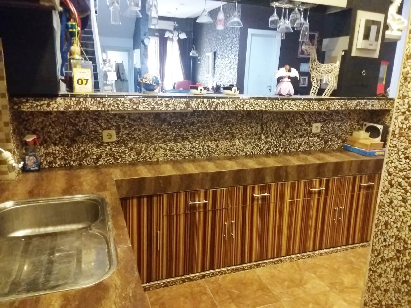 Dijual Rumah 2 Lantai Villa Melati Mas Residence, Modern Minimalis, Bebas Banjir