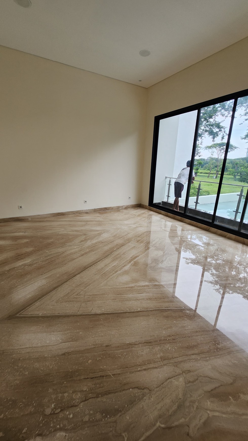 Dijual Rumah Baru Golf View di Bukit Golf Internasional Citraland Surabaya Barat