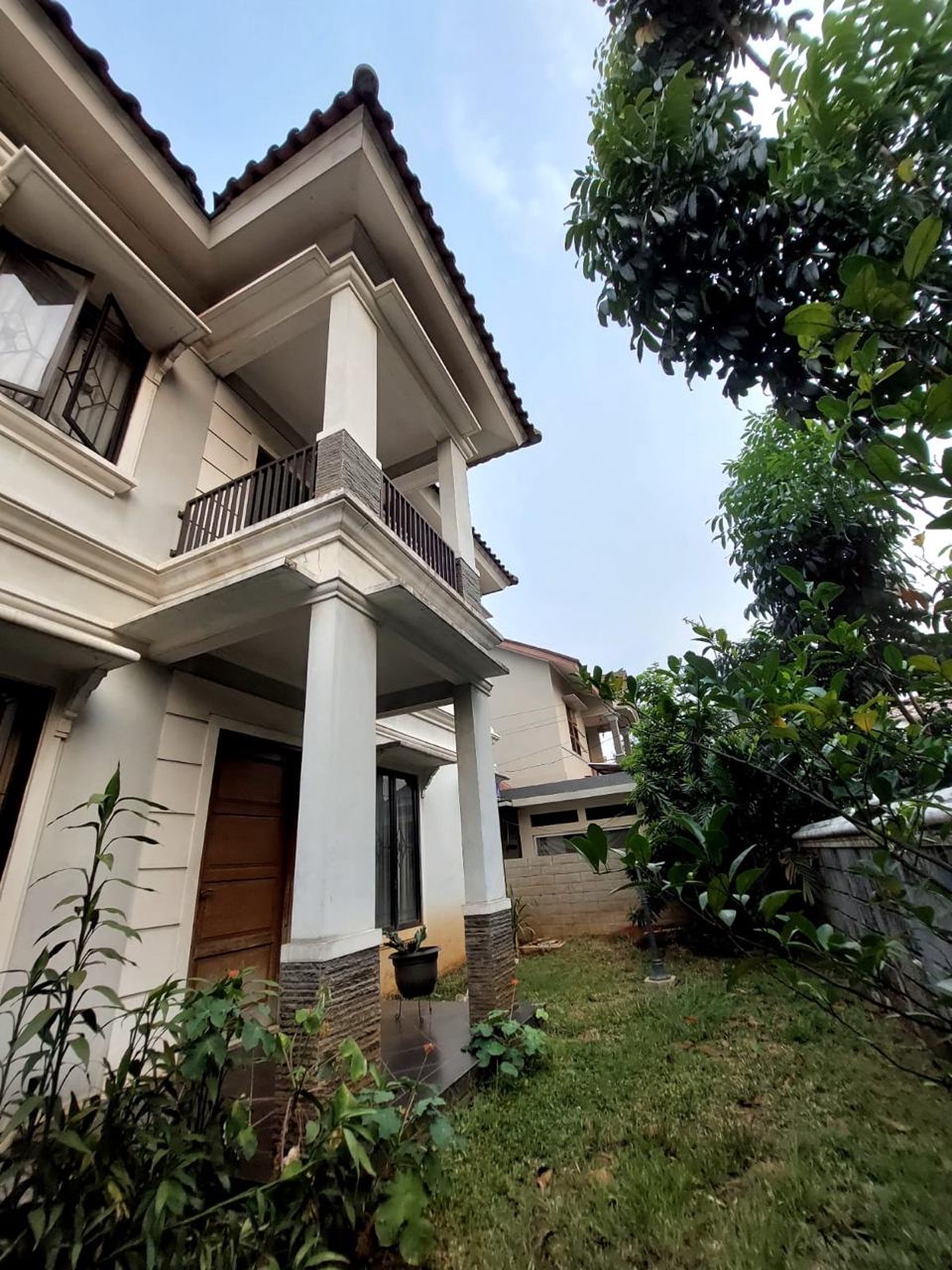 Ingin memiliki hunian nyaman di BSD City? Rumah di Komplek Griyaloka BSD