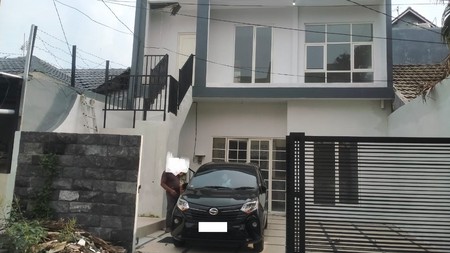 Rumah 2 Lantai Juanda Regency Sedati SHM, Lokasi Strategis