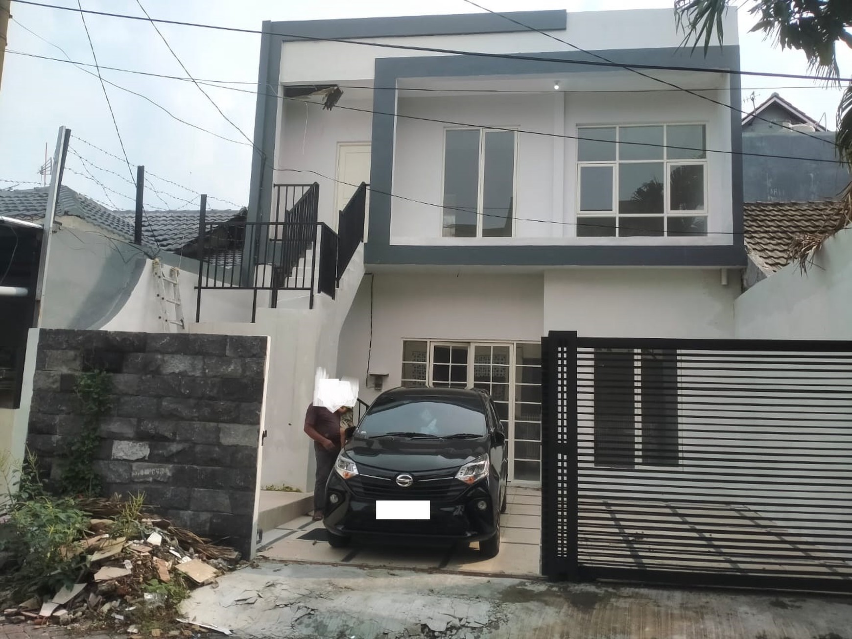 Rumah 2 Lantai Juanda Regency Sedati SHM, Lokasi Strategis