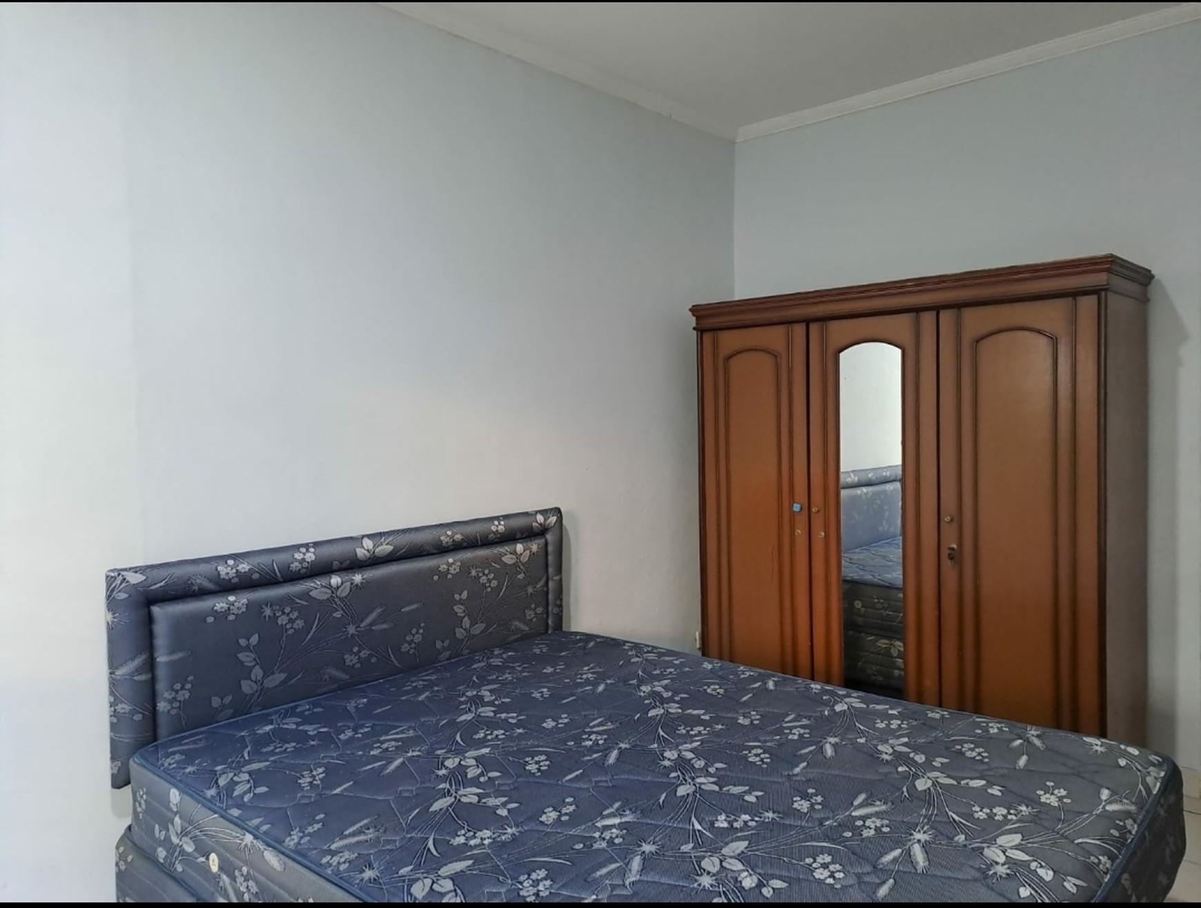 Bagus Rapih 2 lantai full furnished dalam Cluster Sektor 9 Bintaro.